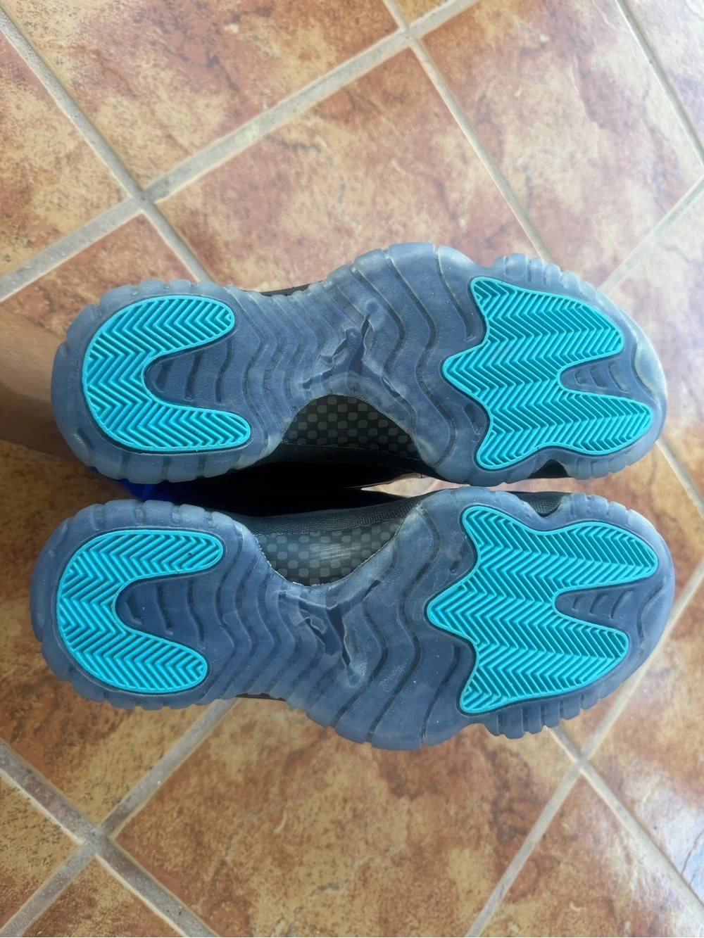 Size 9.5 Men’s And Women’s 11 - Jordan Retro 11 Gamma Blue 2025 - Picture 6 of 7
